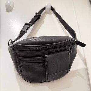 Vintage New Black Pu/Faux Leather Fanny Pack Belt Bag Hiking 90's